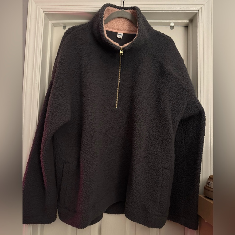 Old navy 1/4 zip Sherpa. Charcoal gray with pink. XXL